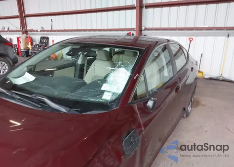 2018 Honda Clarity Plug-In Hybrid z USA, uszkodzony, nr VIN JHMZC5F10JC003281